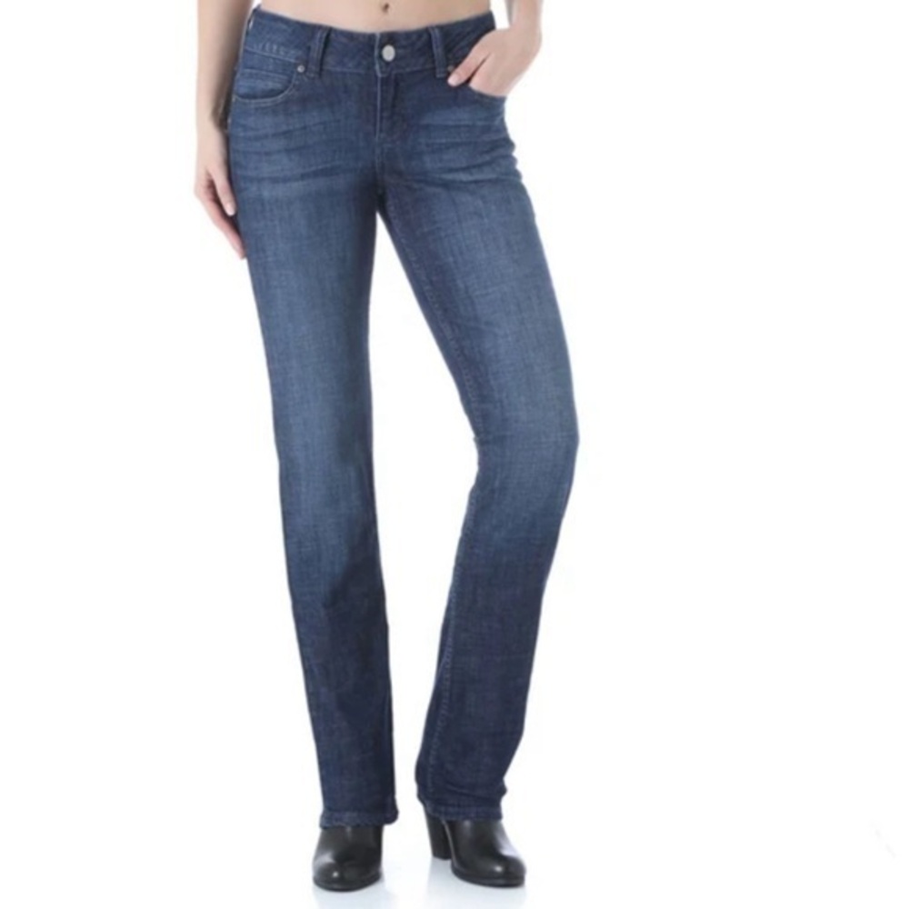 Wrangler Premium Patch Mae straight leg Jeans